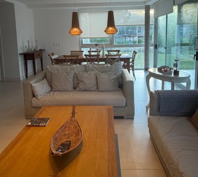 Departamento en alquiler sobre Ruta 10 en Manantiales próximo a Bikini Beach